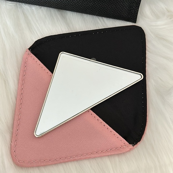 PRADA Beauty Compact Mirror - Picture 3 of 9